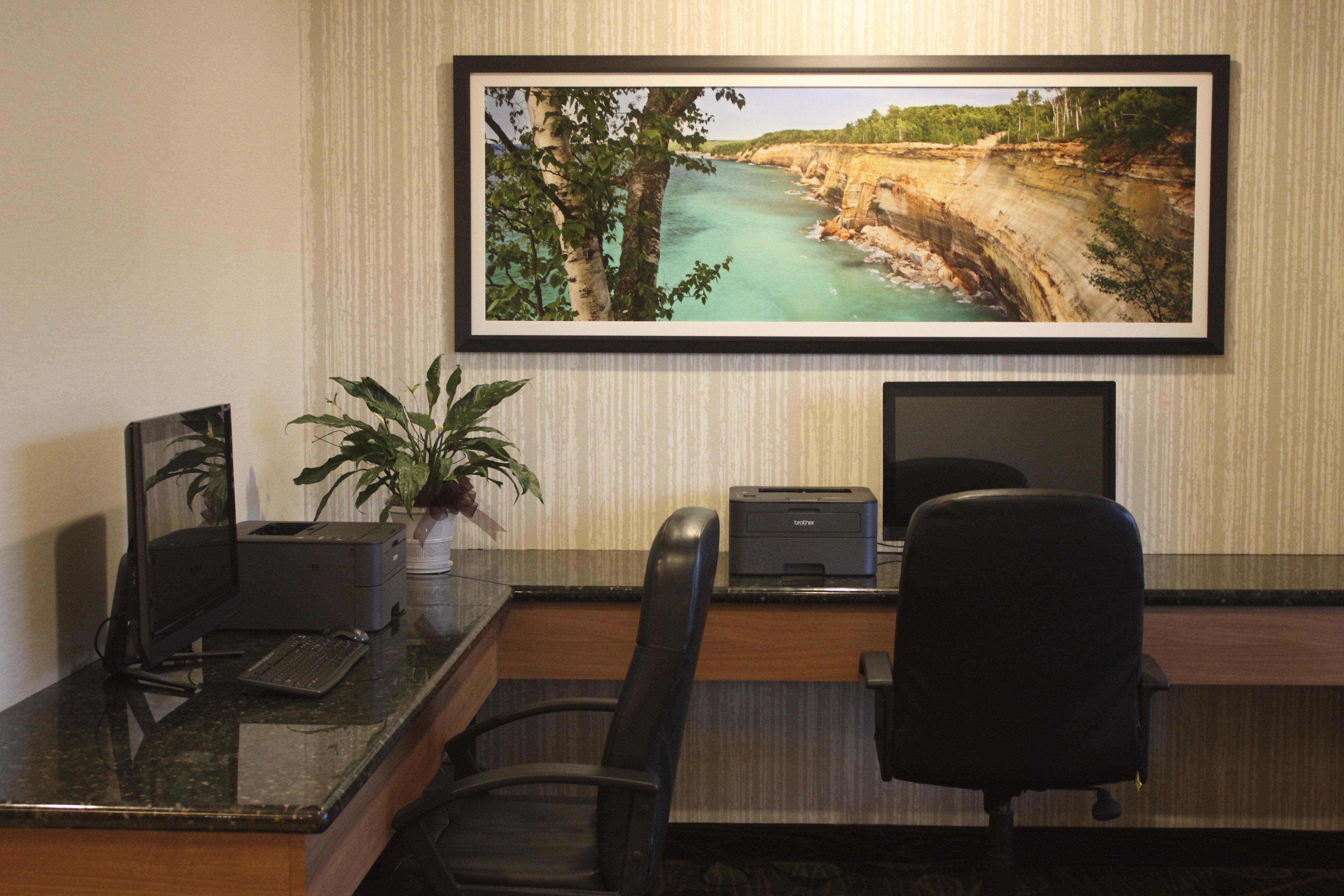 Holiday Inn Express Munising-Lakeview, An Ihg Hotel מראה חיצוני תמונה