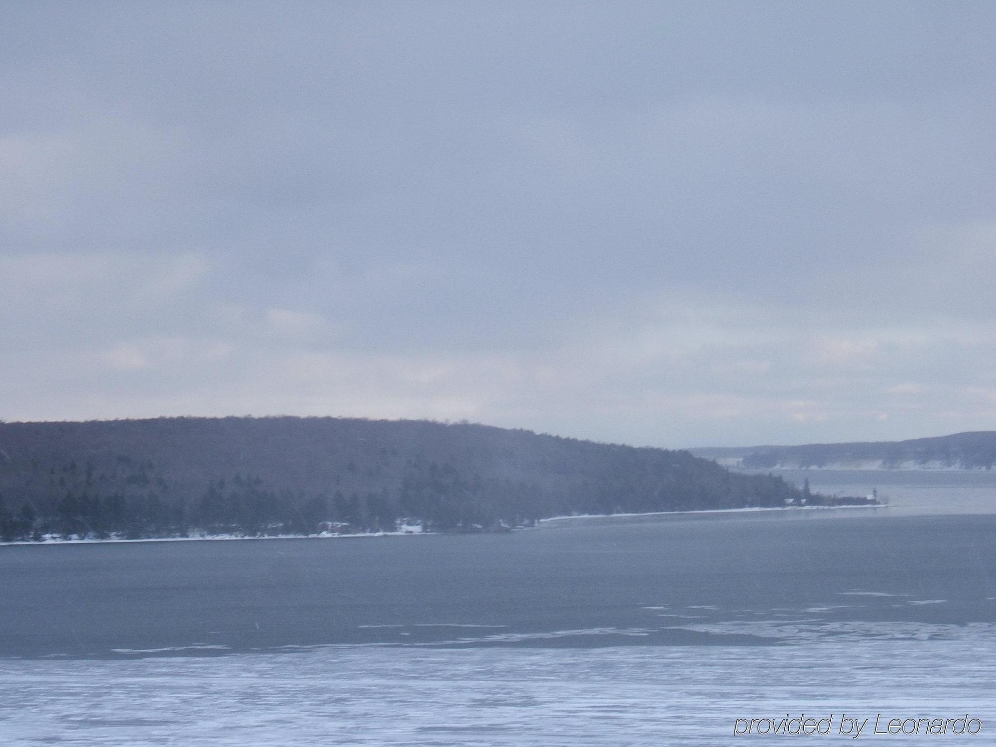 Holiday Inn Express Munising-Lakeview, An Ihg Hotel מראה חיצוני תמונה