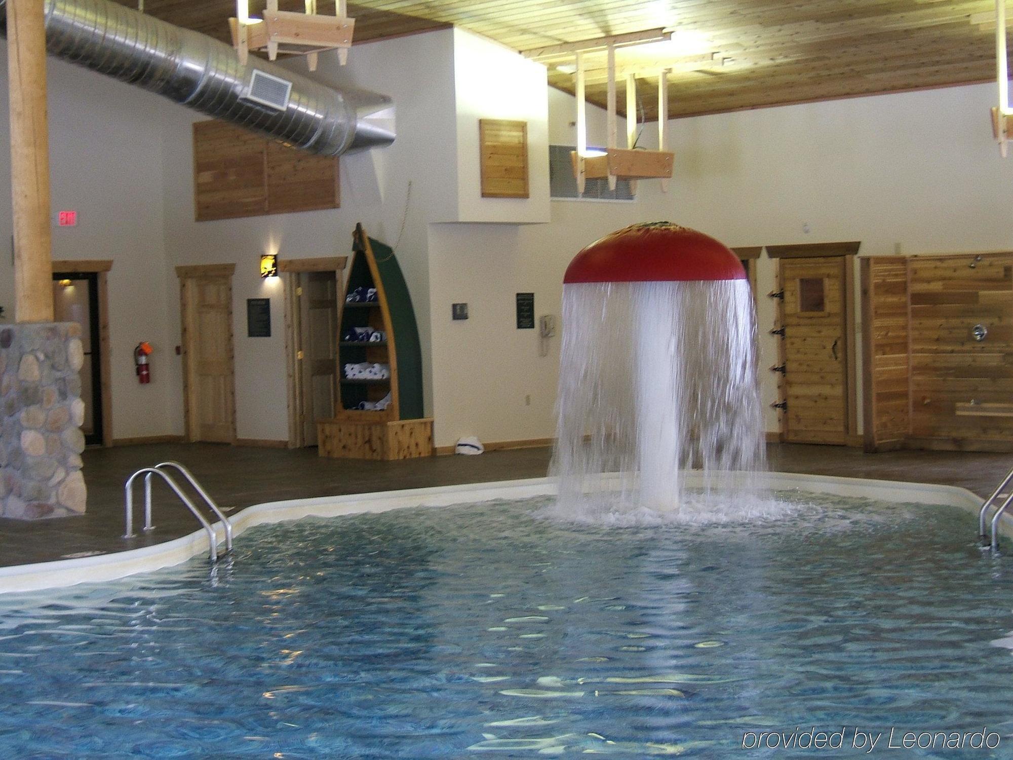 Holiday Inn Express Munising-Lakeview, An Ihg Hotel מראה חיצוני תמונה