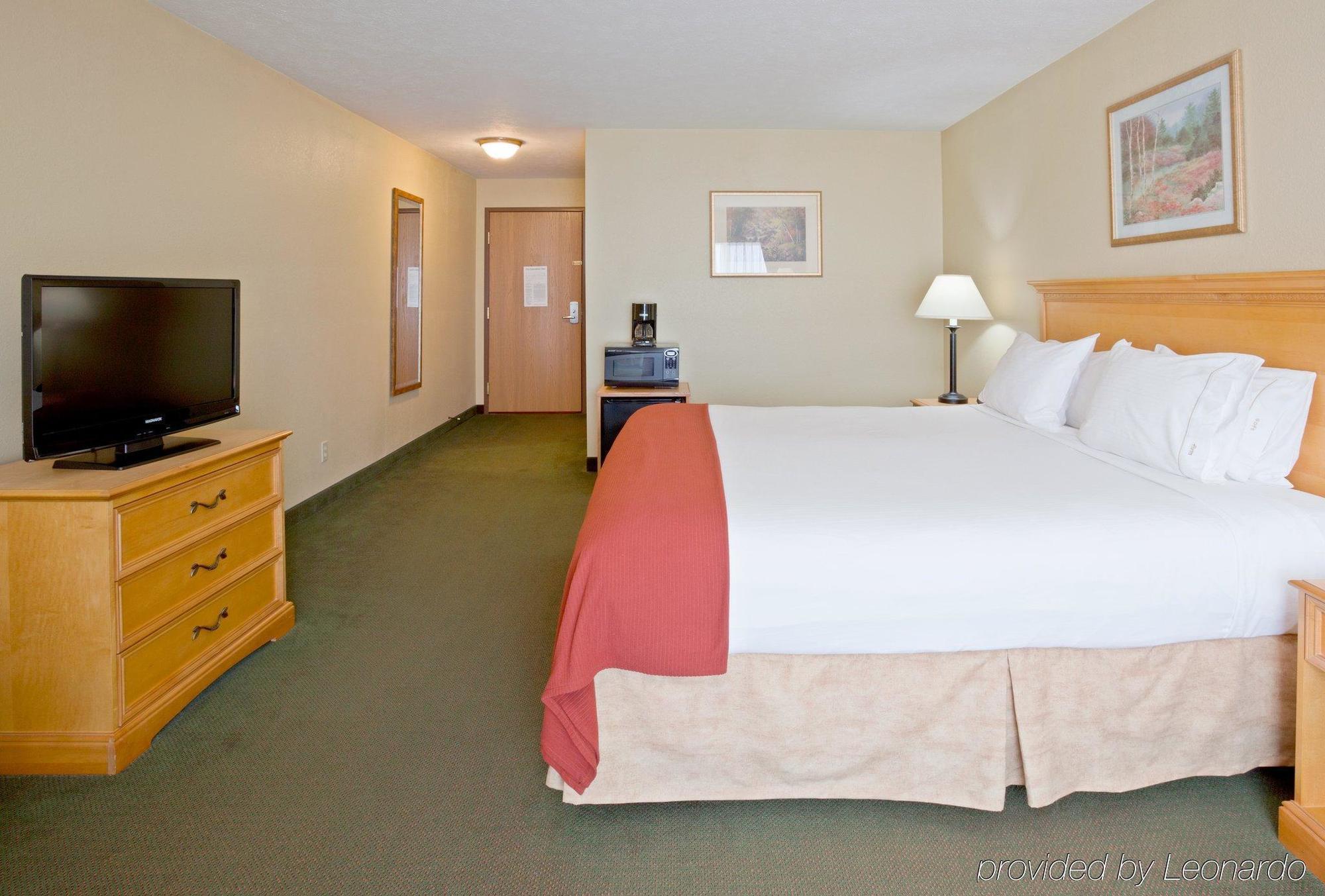 Holiday Inn Express Munising-Lakeview, An Ihg Hotel חדר תמונה