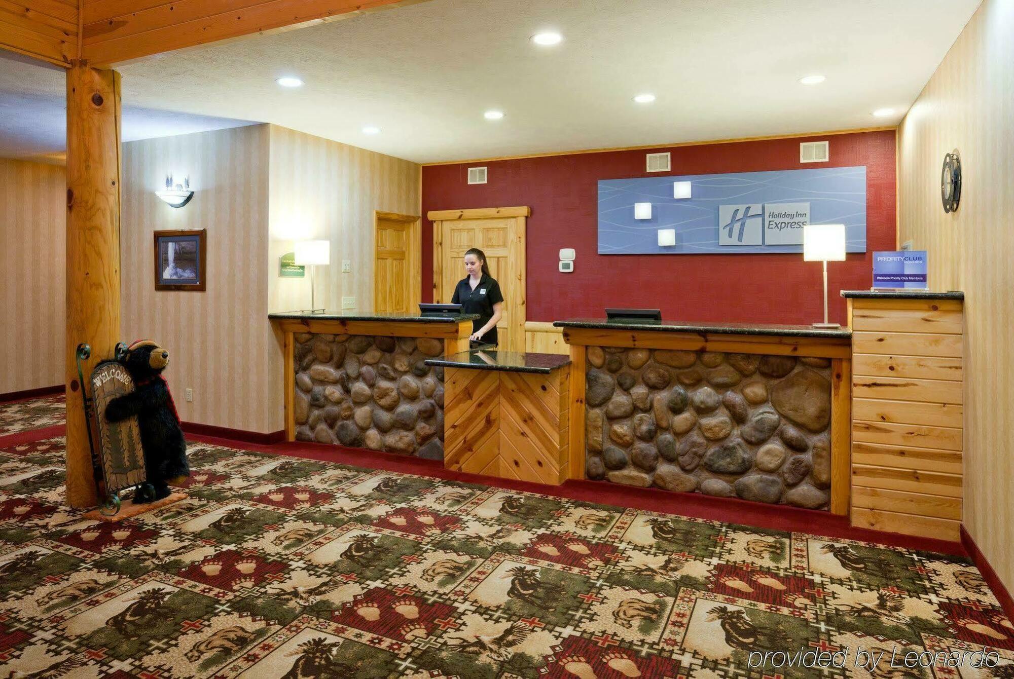 Holiday Inn Express Munising-Lakeview, An Ihg Hotel מראה פנימי תמונה
